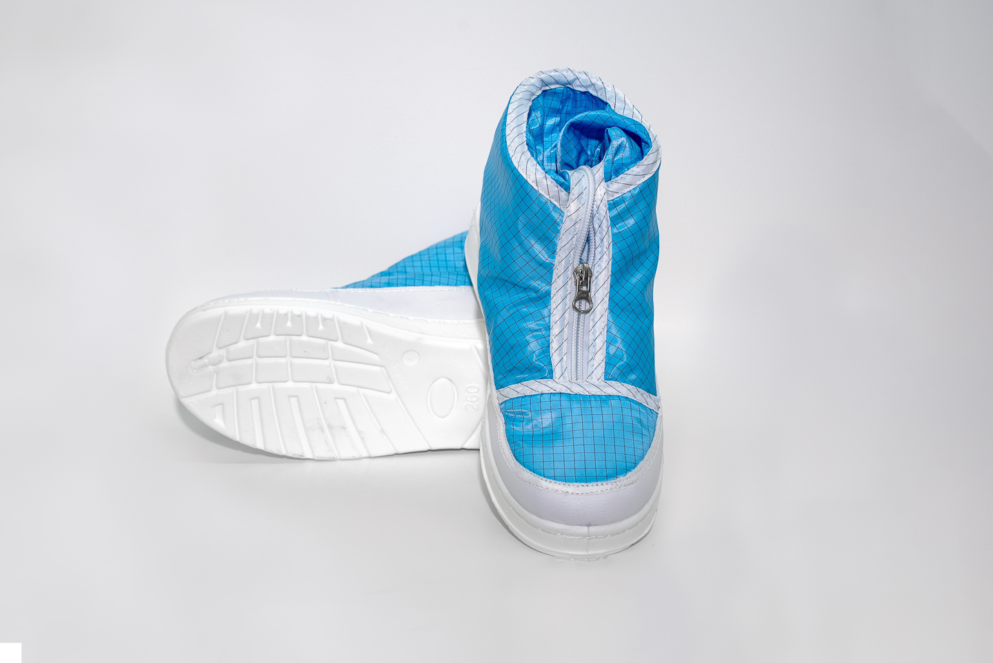 PU白革浅口蓝网格复海绵长筒 (CT-PU613)